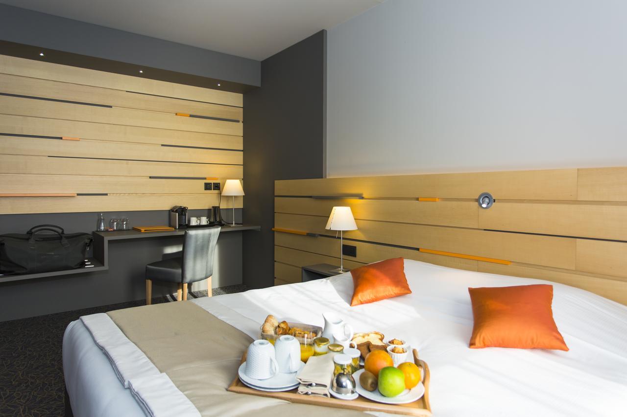 Logis Hotel Du Morvan - Restaurant La Table De Jerome Luzy 외부 사진