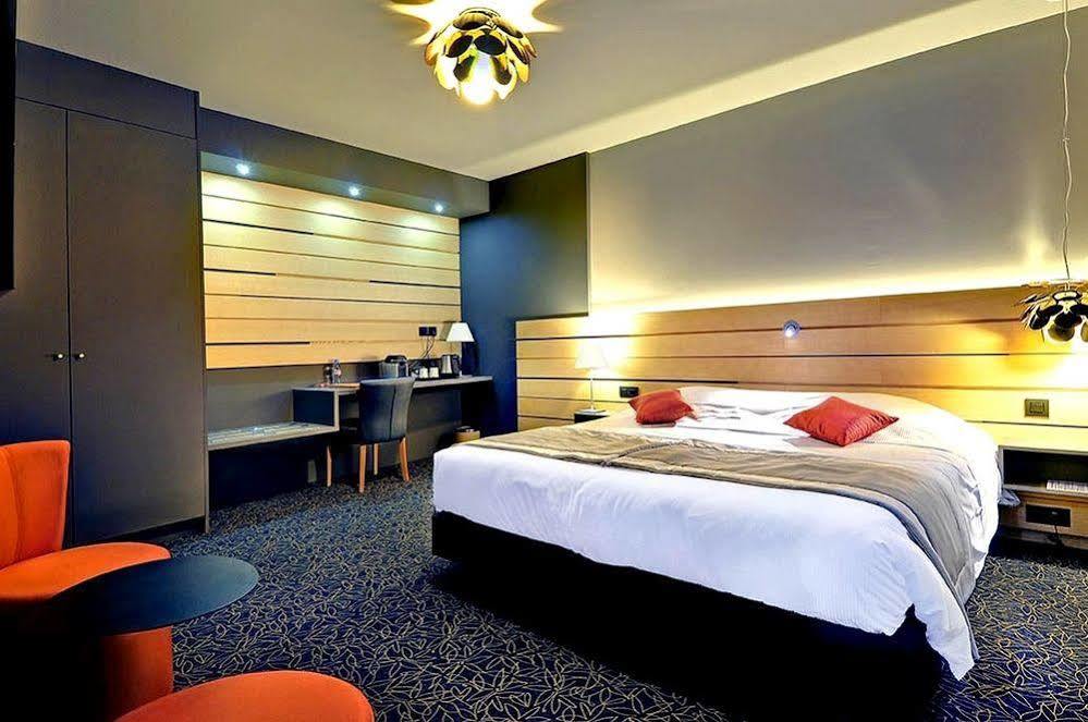 Logis Hotel Du Morvan - Restaurant La Table De Jerome Luzy 외부 사진